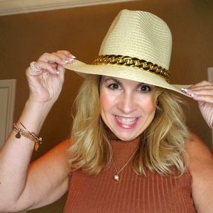 Meet your Posher, Bev